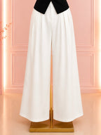 Top Halter Estructurado y Pantalón Wide Leg en Blanco y Negro