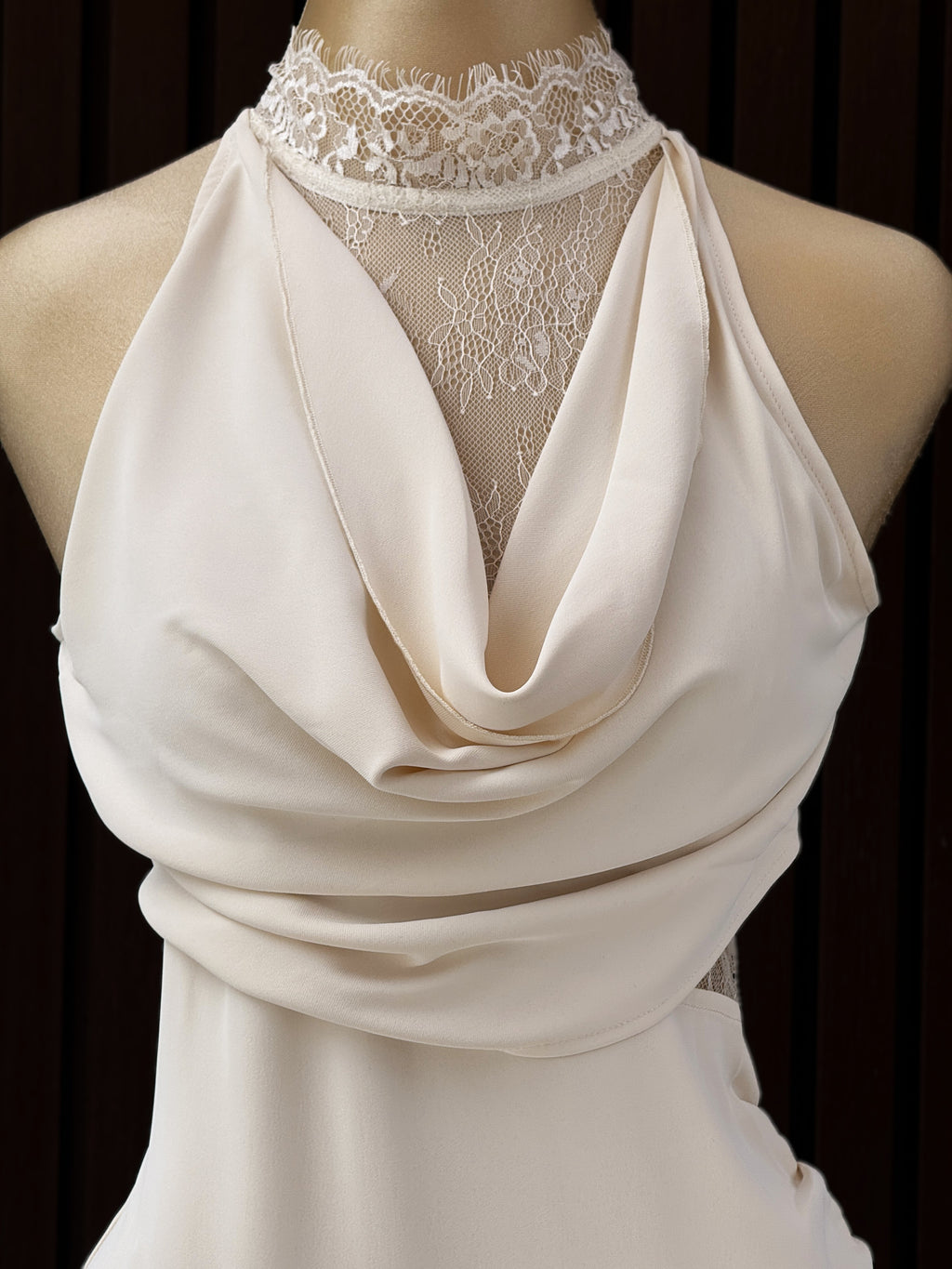 Halter Perla Maxi con Encaje