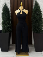 Conjunto Negro Halter con Argolla Dorada