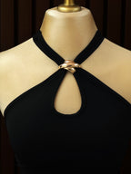 Conjunto Negro Halter con Argolla Dorada