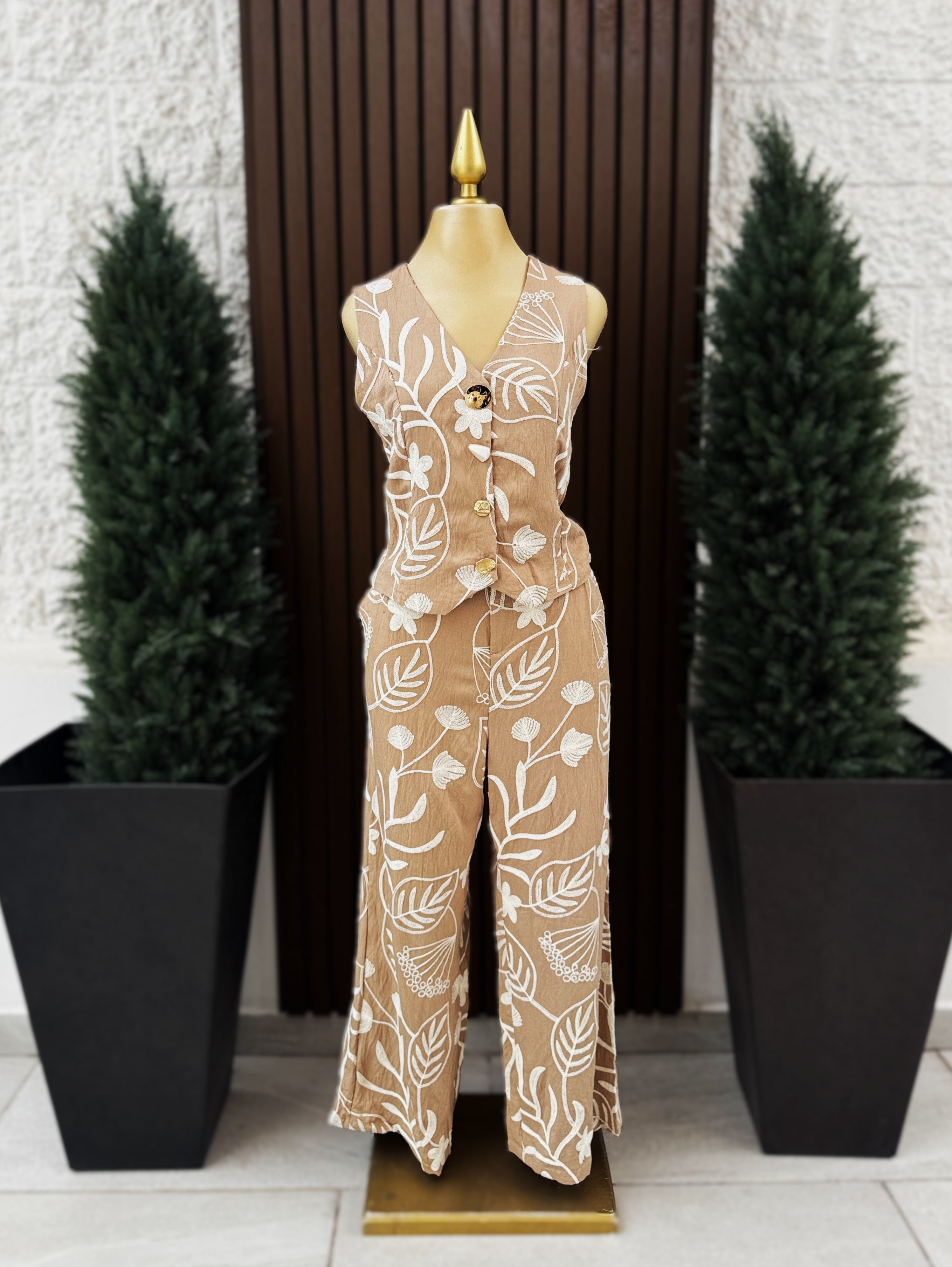 Conjunto Floral Bordado